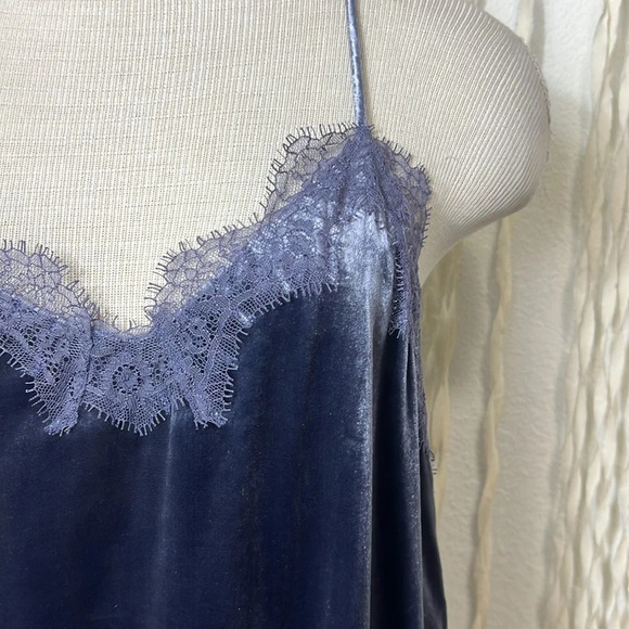 CAMI NYC Lilac Blue Velvet and Lace Tank Size Small - Picture 2 of 7